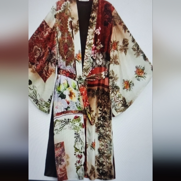 Zara Patchwork Printed  Vibrant Floral Kimono Wrap - Picture 4 of 15